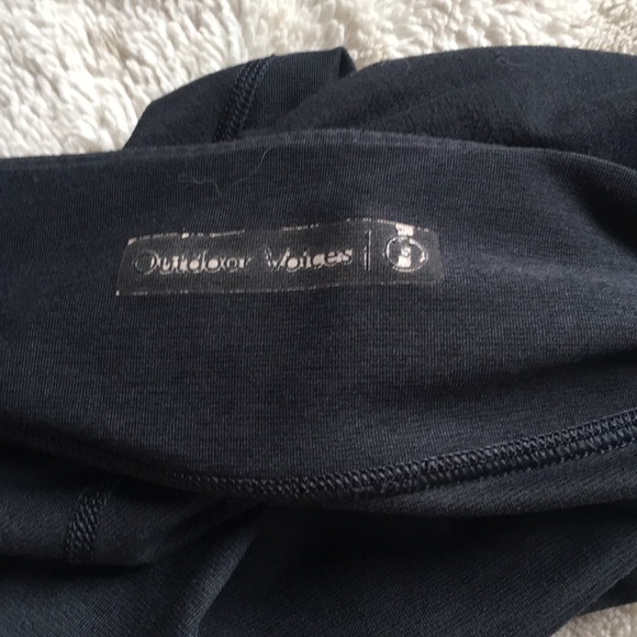 Outdoor Voices 3/4 Compression Leggings - Picture 4 of 4